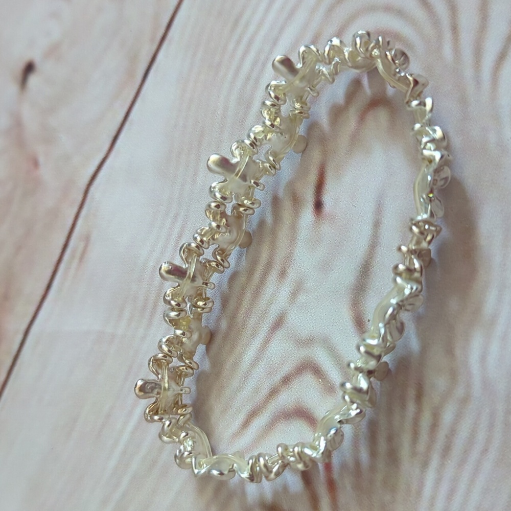 Silver Tone Forget Me Not Stretch Bracelet - Picture 3 of 3